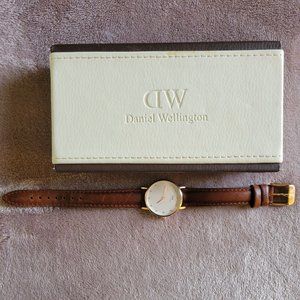 Daniel Wellington Gold Faced Brown Leather Banded Watch